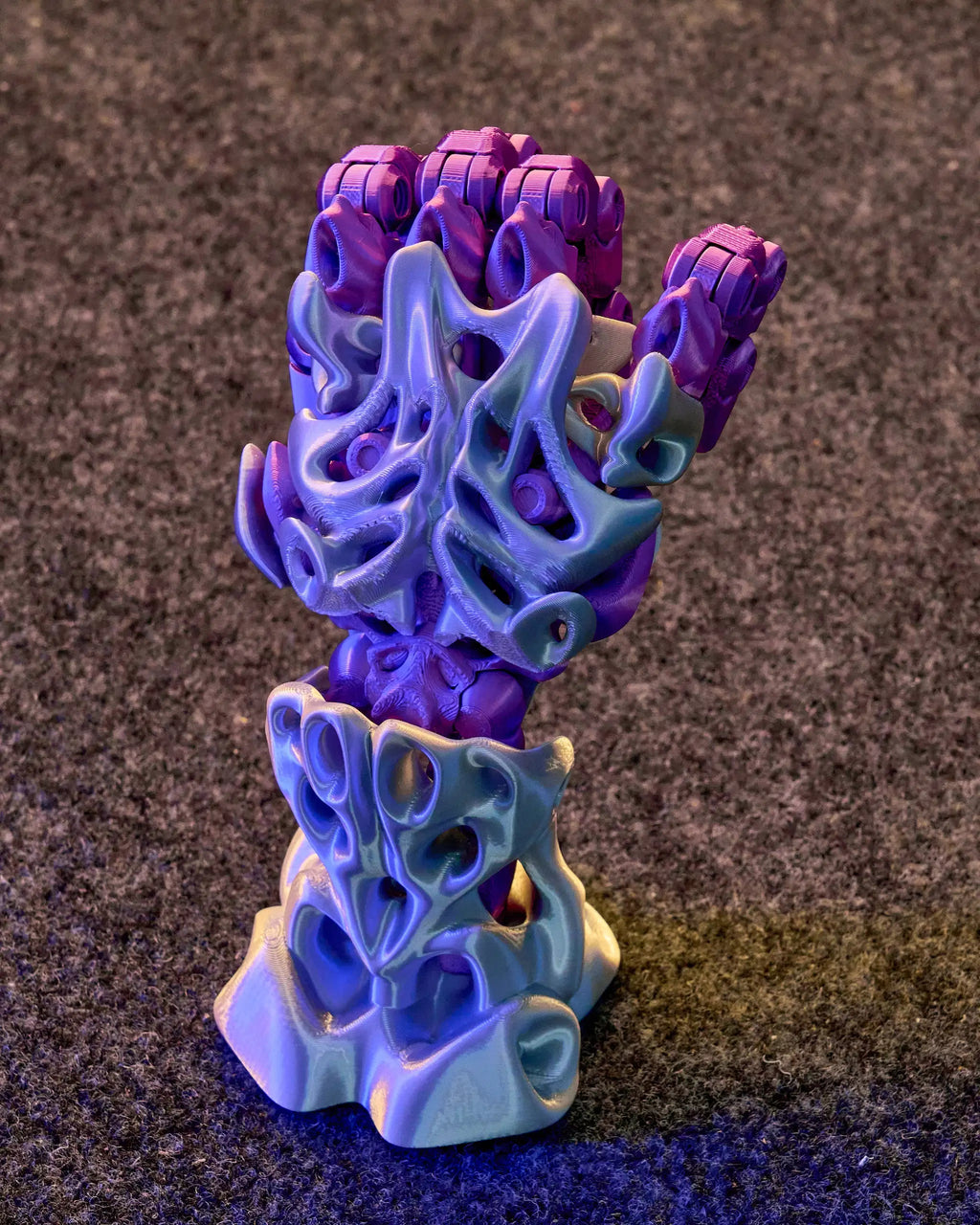 Alien Hand Display stand - CoffeeGamerStore