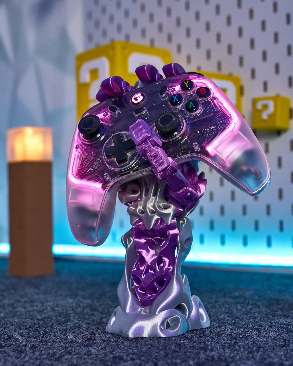 Alien Hand Display stand - CoffeeGamerStore