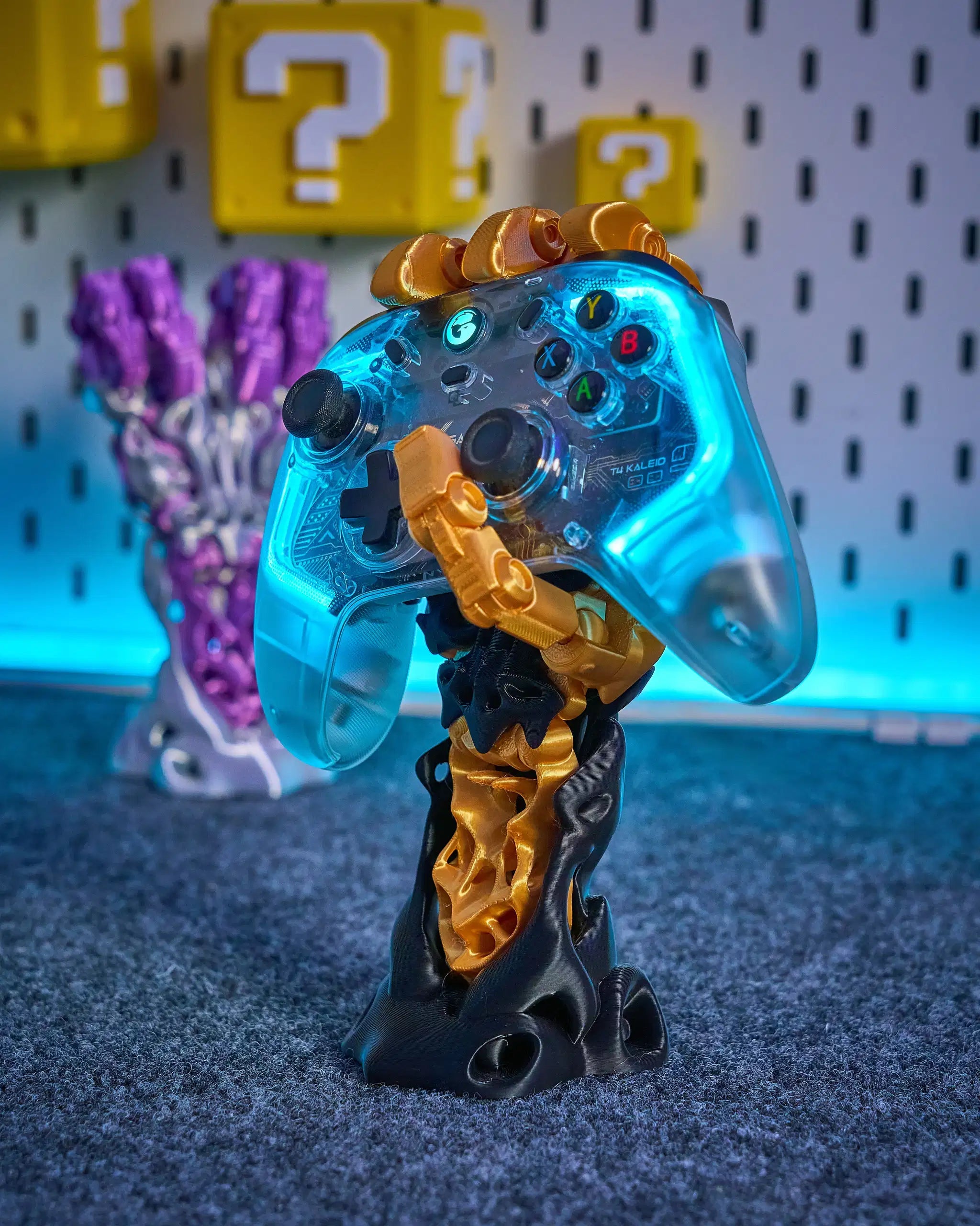 Alien Hand Display stand - CoffeeGamerStore