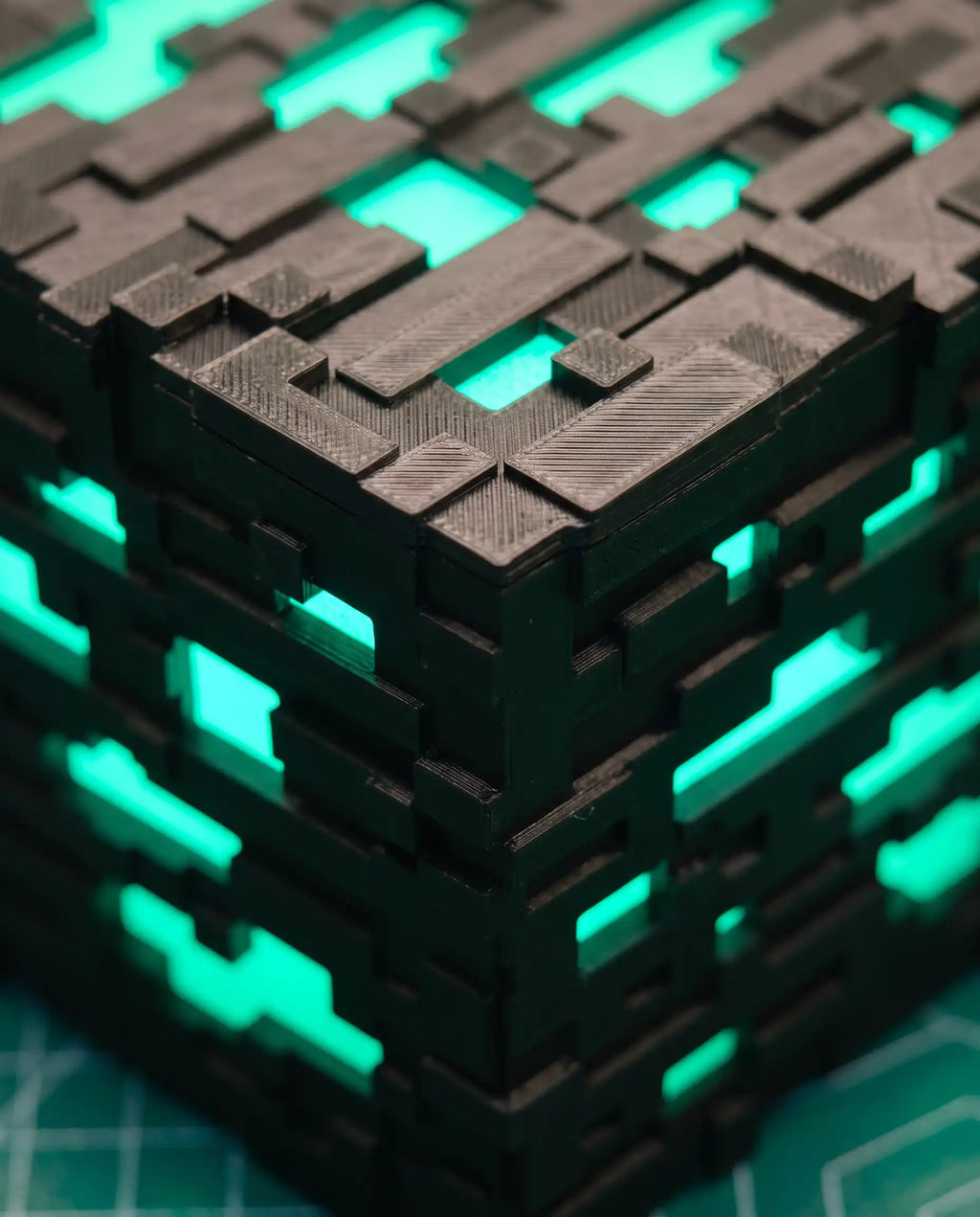 Minecraft RGB Cube Ore Lamp — App & Remote