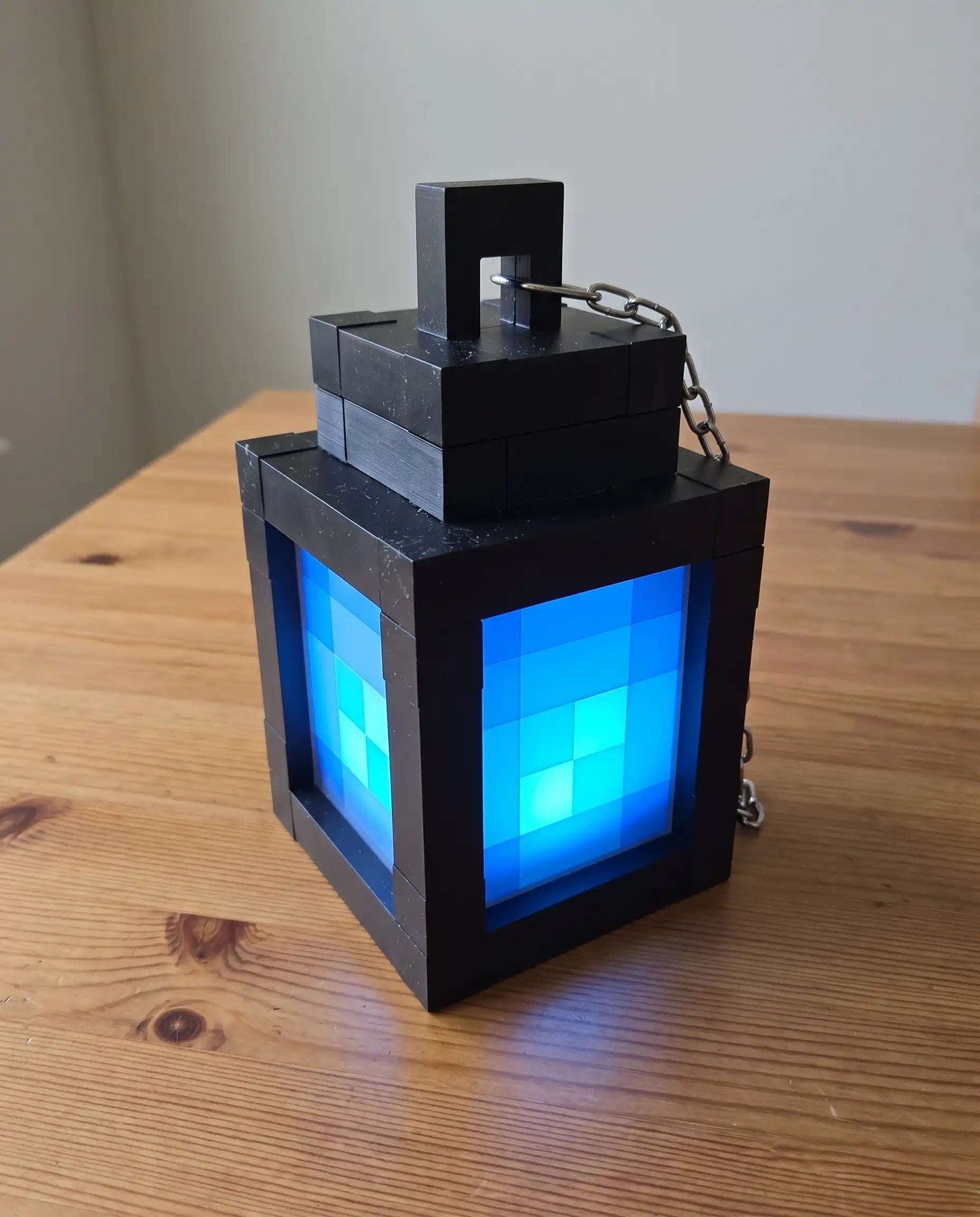 فانوس Minecraft RGB كبير — بتطبيق وريموت