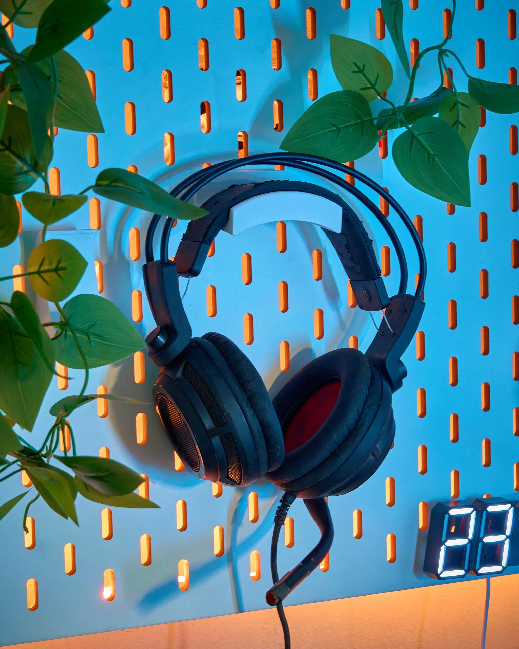 pegboard holder (headset - controller - keyboard) - CoffeeGamerStore